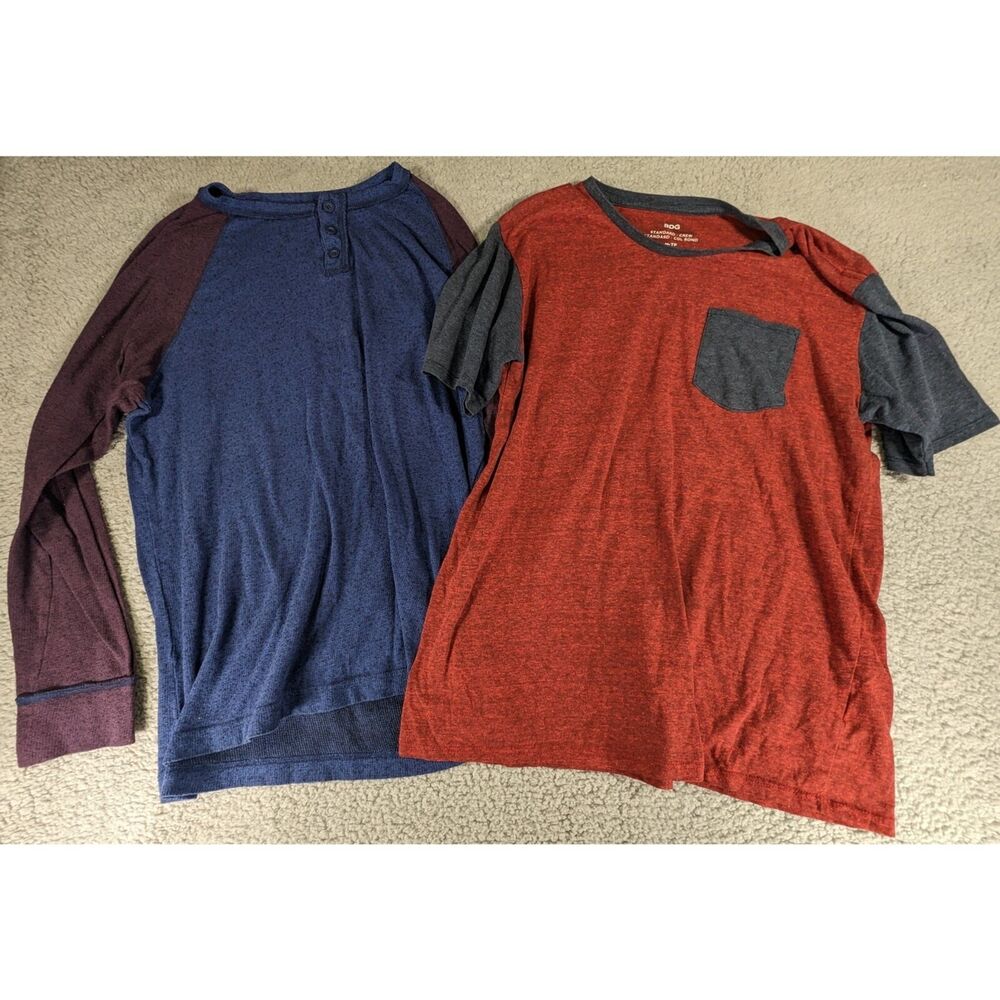 BDG Mens T Shirt Lot of 2 - Size Medium Long Sleeve Blue Purple Short Sleeve Red